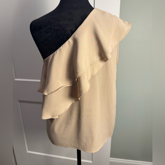 Walter Baker Beige Ruffle One-Shoulder Top - Picture 3 of 8